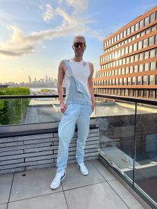 Chico busca chica en Barcelona: 