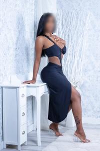 612224048: Chica busca chico en Barcelona