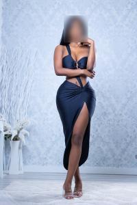 612224048: Chica busca chico en Barcelona