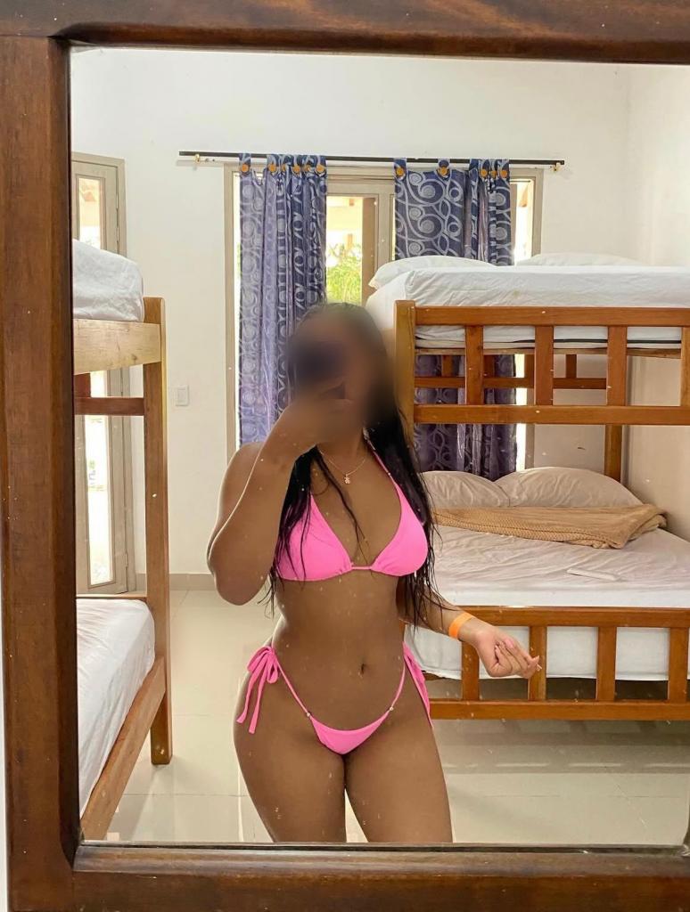 Chica busca chico en Almería: 