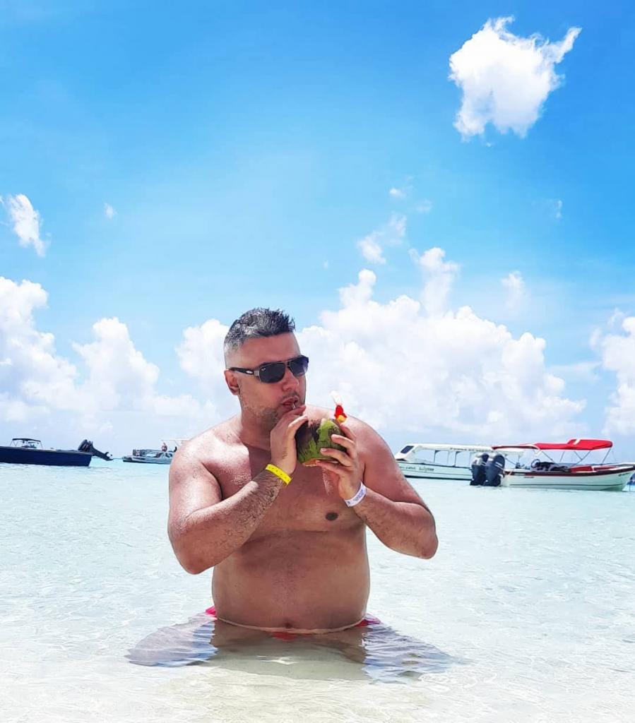 Chico busca chica en Murcia: 