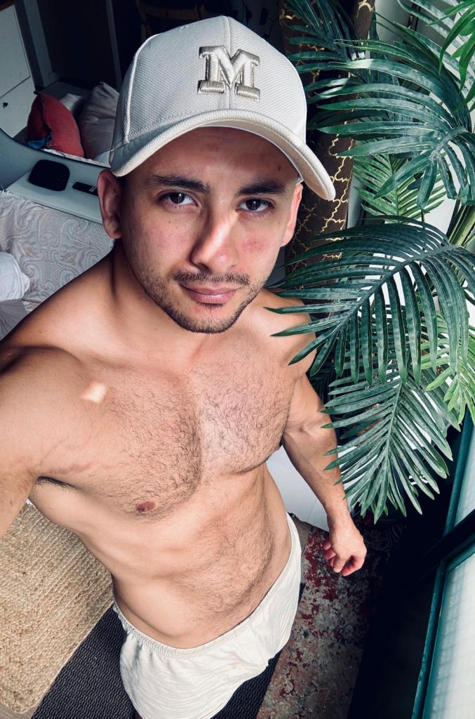 Chico busca chica en Orense: 