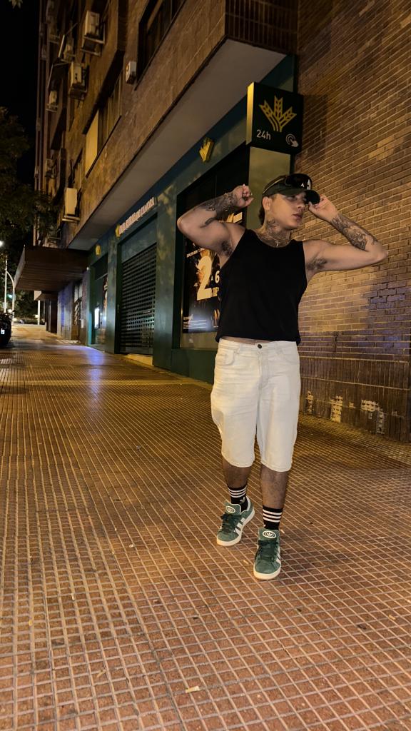 Chico busca chica en Málaga: 