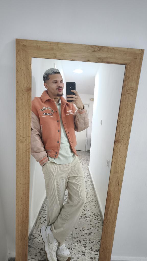 600244244: Chico busca chica en Murcia