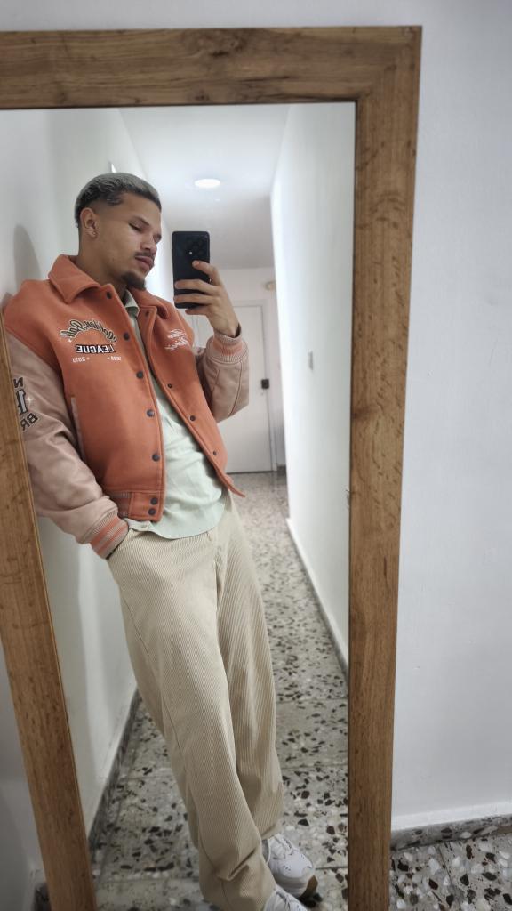 Chico busca chica en Murcia: 