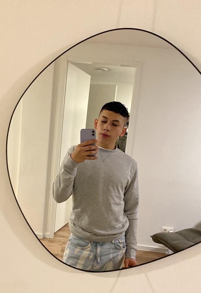 Chico busca chica en Valencia: 