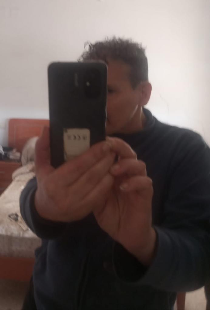 Chico busca chica en Sevilla: 