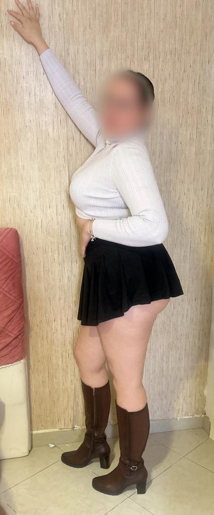 641961596: Chica busca chico en Sevilla