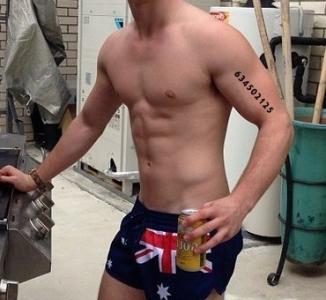 Chico busca chica en Sevilla: 