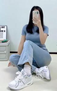 617018188: Chica busca chico en Madrid