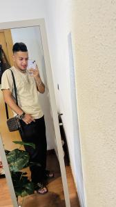 Chico busca chica en Las Palmas: 