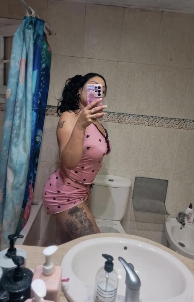 657144884: Chica busca chico en Barcelona