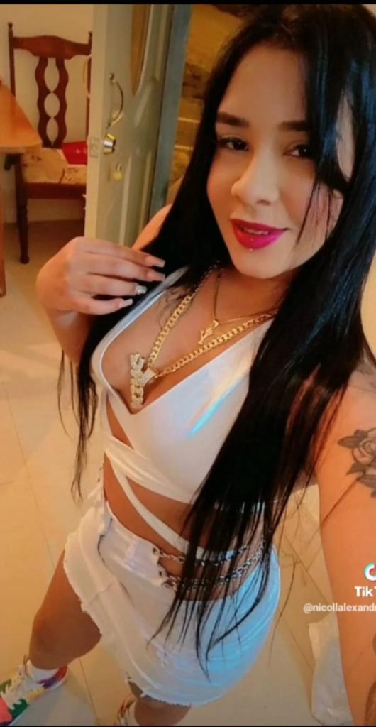 Chica busca chico en Cádiz: 