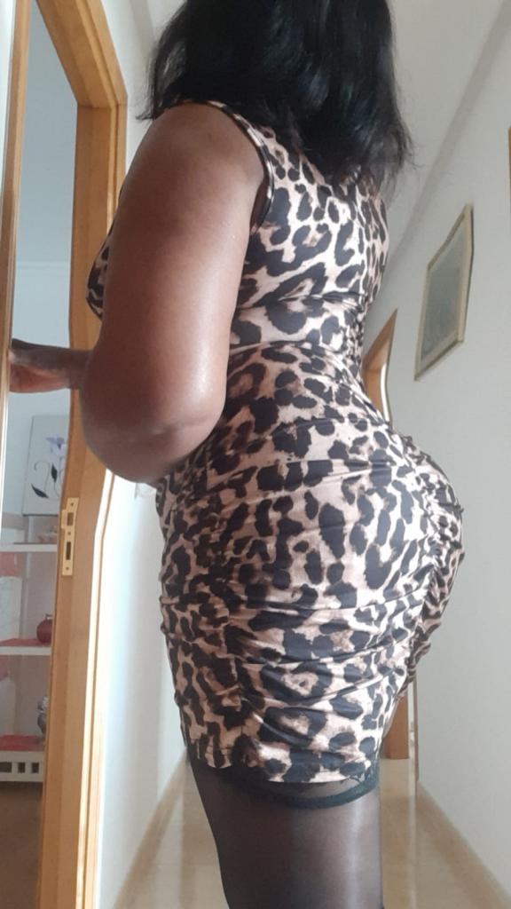 631670450: Chica busca chico en Orense