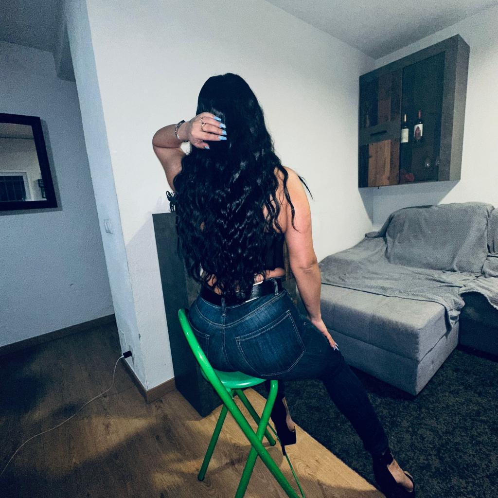 617064423: Chica busca chico en Madrid