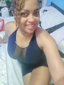 689739268: Chica busca chico en Zaragoza