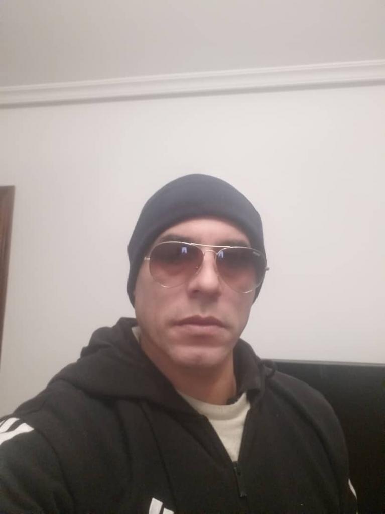 Chico busca chica en Asturias: 