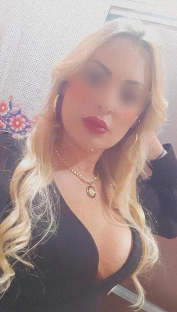 Chica busca chico en Granada: 