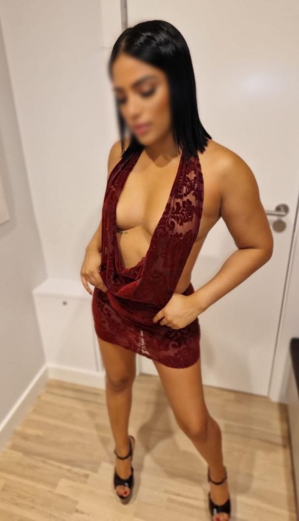 Chica busca chico en Almería: 