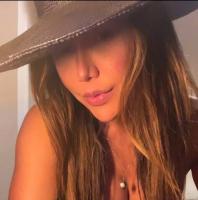 695608566: Chica busca chico en Albacete