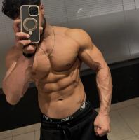 643676024: Chico busca chica en Ibiza