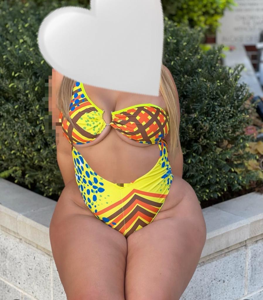 Chica busca chico en Almería: 