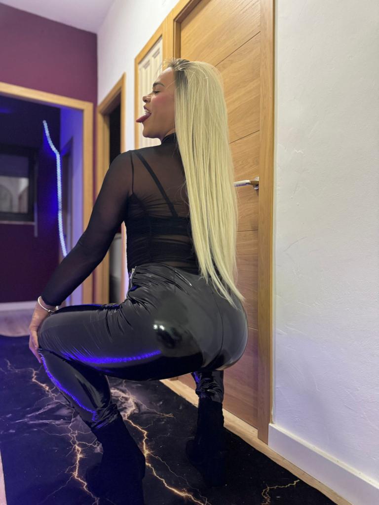 747436726: Transexual en Murcia