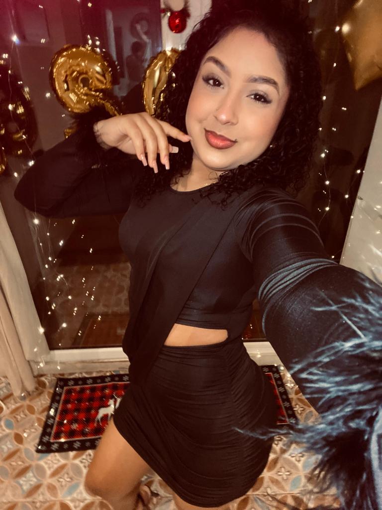 Chica busca chico en Alicante: Chica busca chico