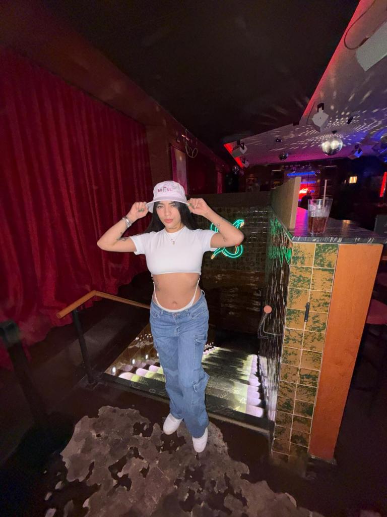 642429132: Chica busca chico en Alicante