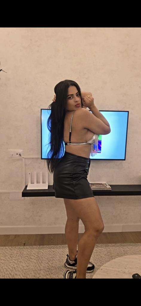 662541812: Chica busca chico en Madrid