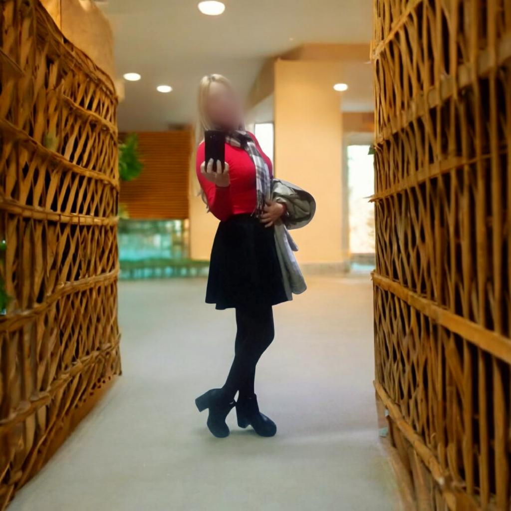 649685144: Chica busca chico en Murcia