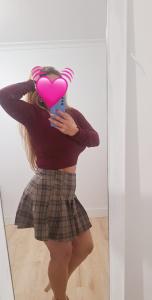 664209525: Chica busca chico en Sevilla
