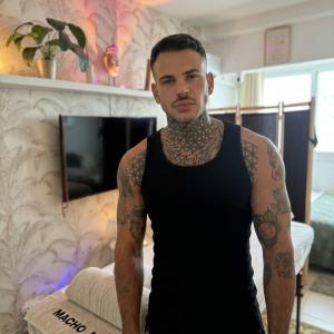 622433100: Chico busca chica en Málaga