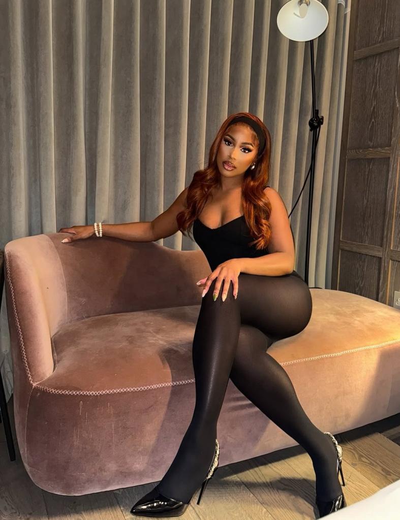 Chica busca chico en Barcelona: 