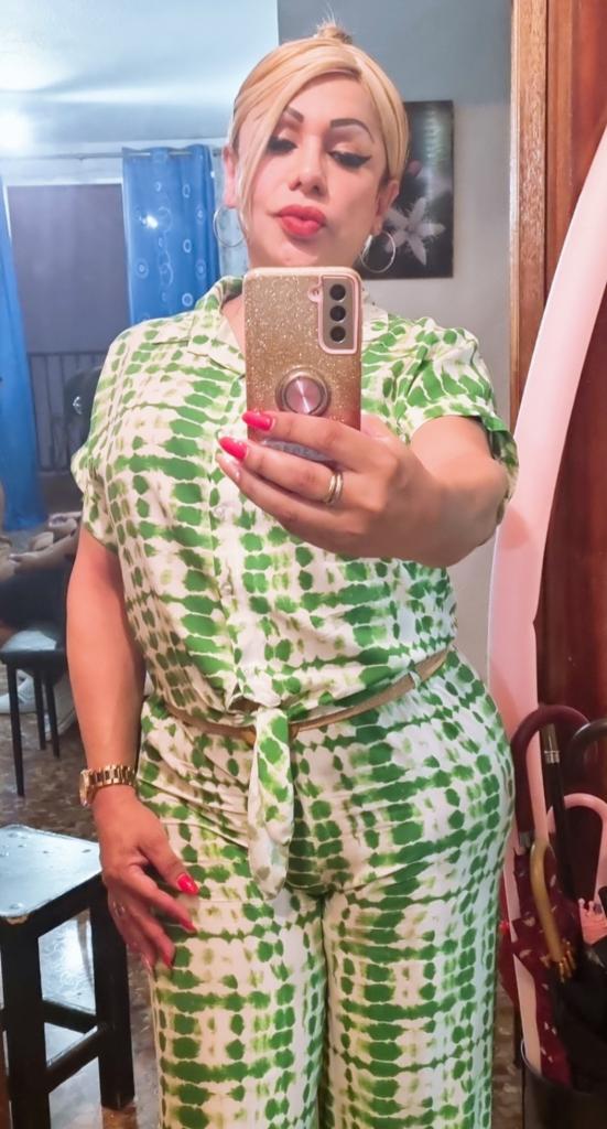 Chica busca chico en Cádiz: 