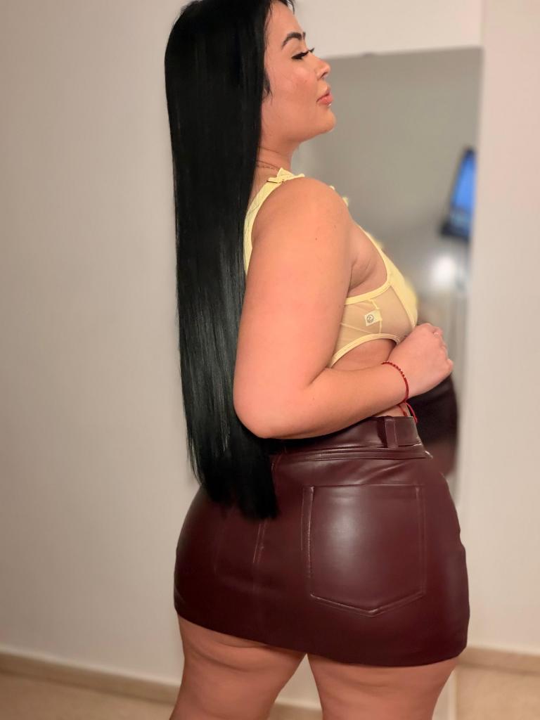 Chica busca chico en Sevilla: 