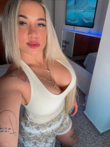 656394388: Chica busca chico en La Coruña