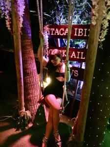 Chica busca chico en Ibiza: 