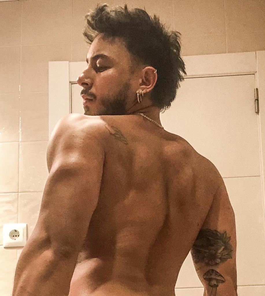 672044911: Chico busca chica en Ceuta