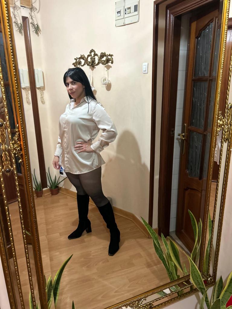 Chica busca chico en Granada: 