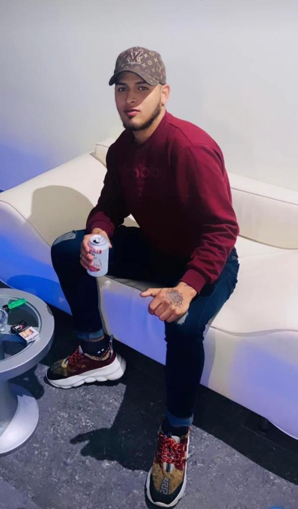 674713300: Chico busca chica en Las Palmas