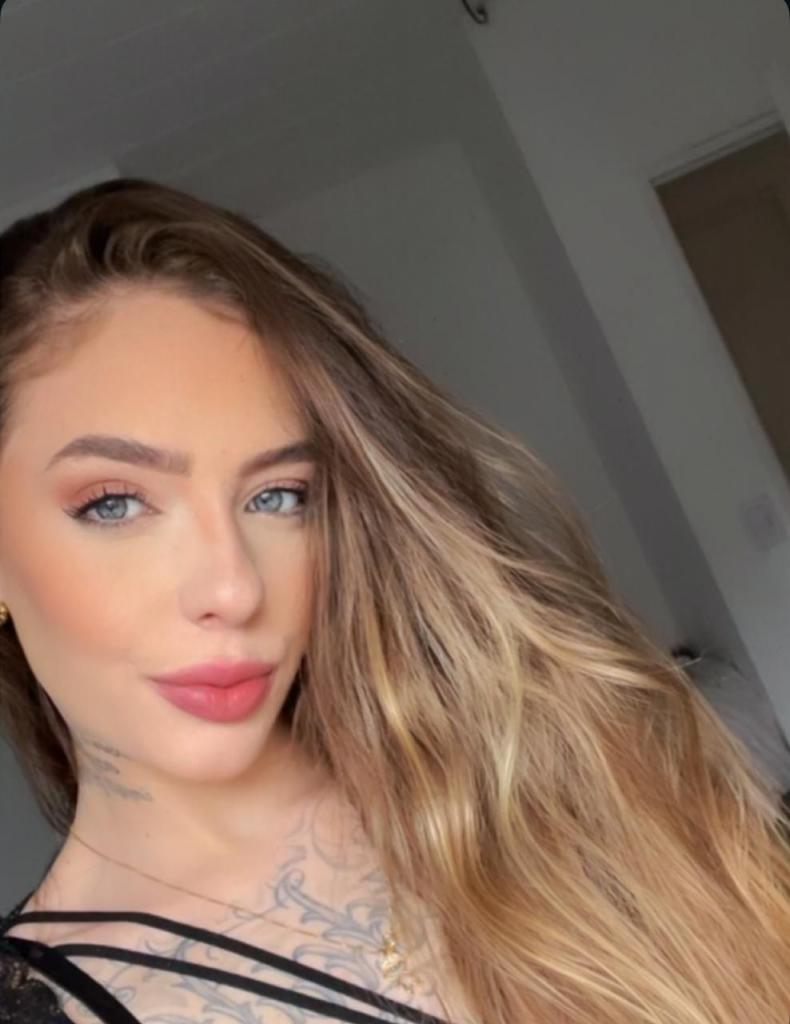 613688945: Chica busca chico en Madrid