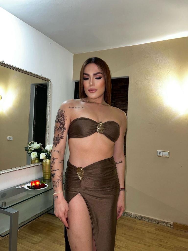 613392775: Travesti en Valencia