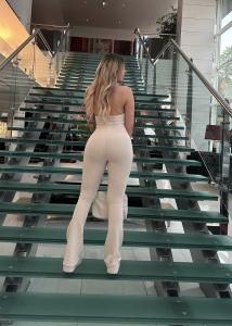 613453563: Chica busca chico en Granada