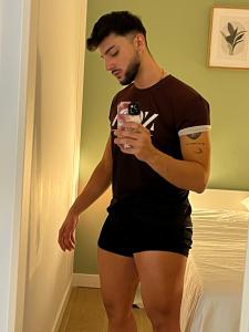 637705099: Chico busca chica en Ceuta