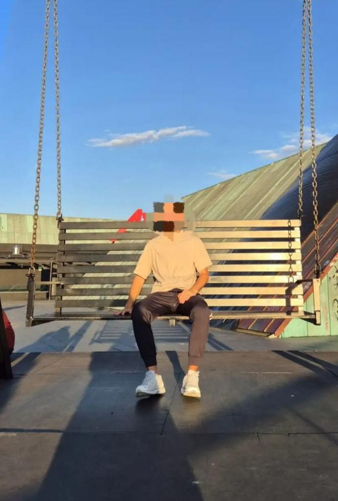 Chico busca chica en Orense: 