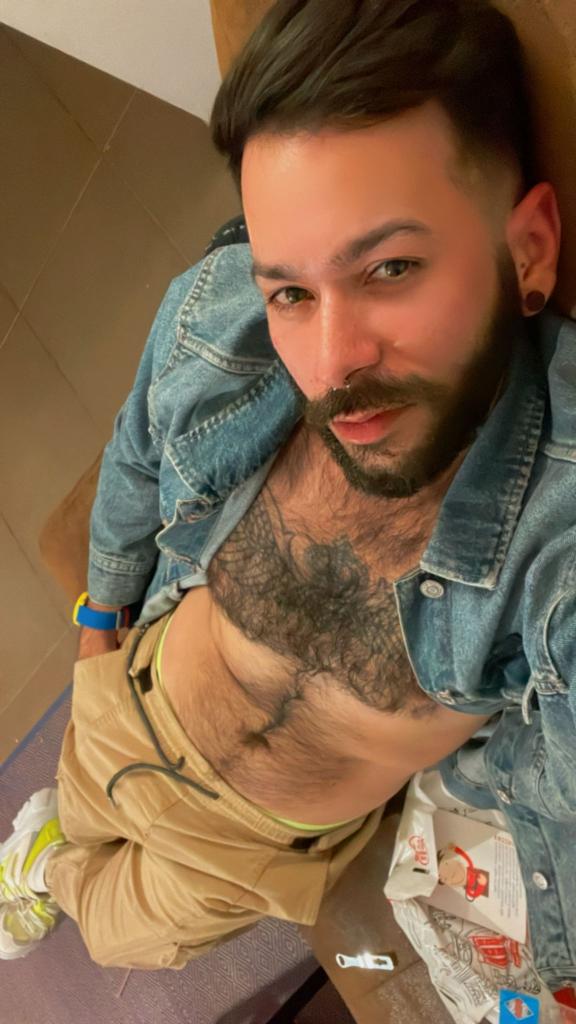 Chico busca chica en Gerona: 