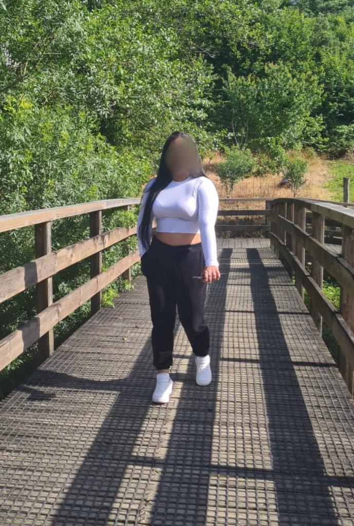 Chica busca chico en Granada: 