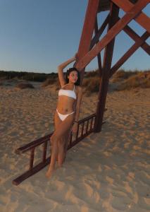 657339213: Chica busca chico en Ibiza