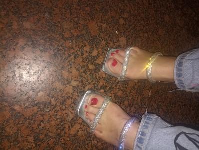 675968439: Chica busca chico en Madrid